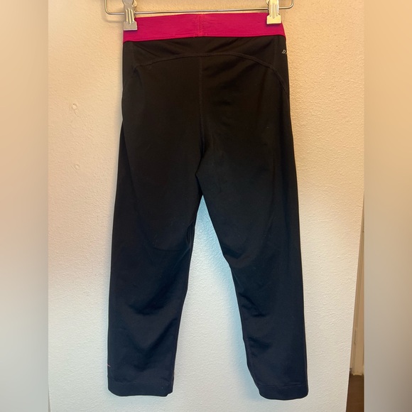 Nike Pro Capris - Picture 3 of 4